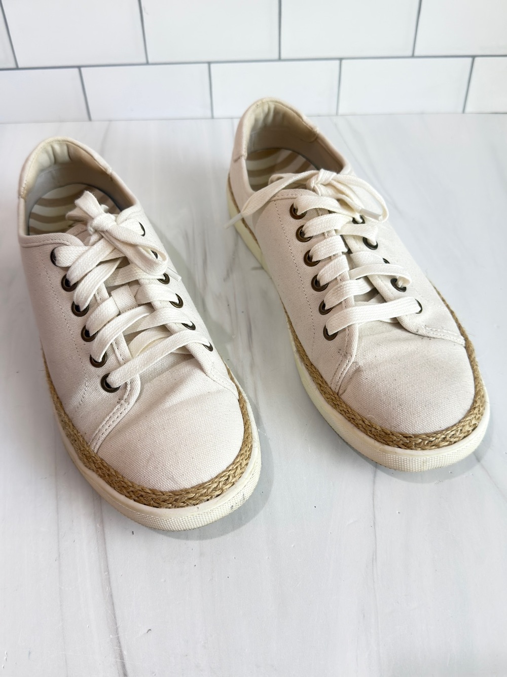 VIONIC HATTIE LACE UP NATURAL CANVAS SNEAKERS NAUTICAL JUTE SUMMER BOATING 7.5